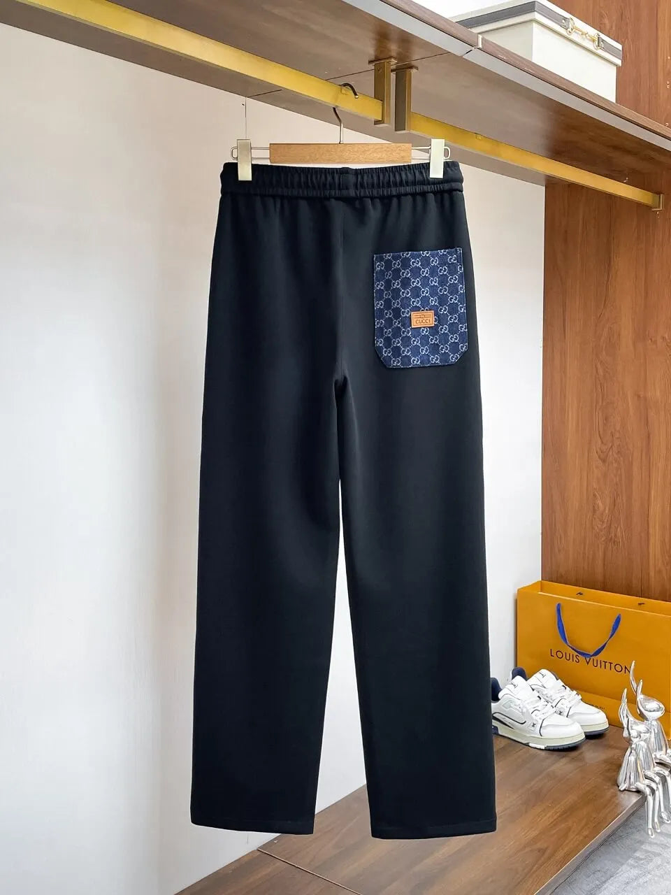 Jacquard Patch Pocket Logo Straight Pants