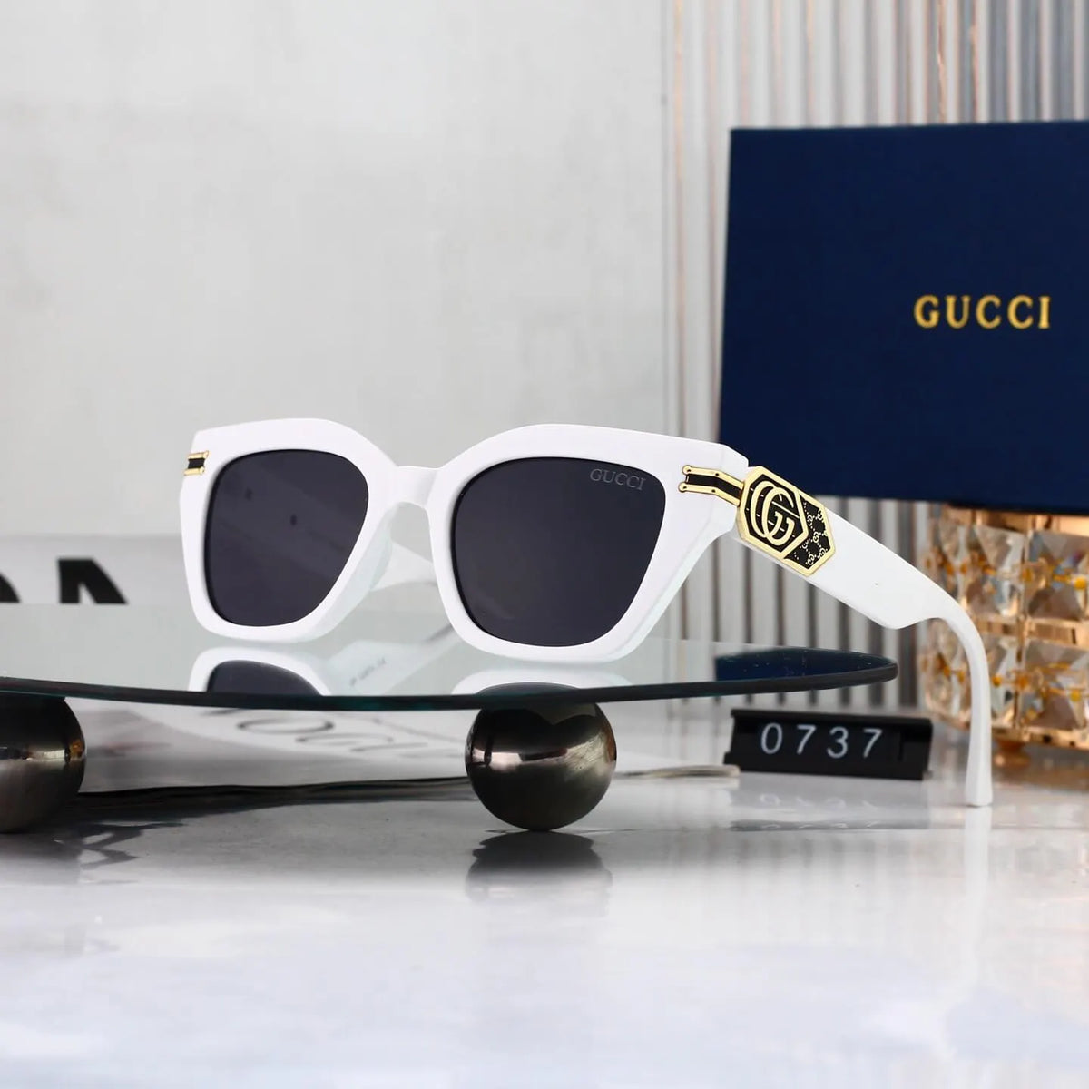Metal Logo Square Sunglasses