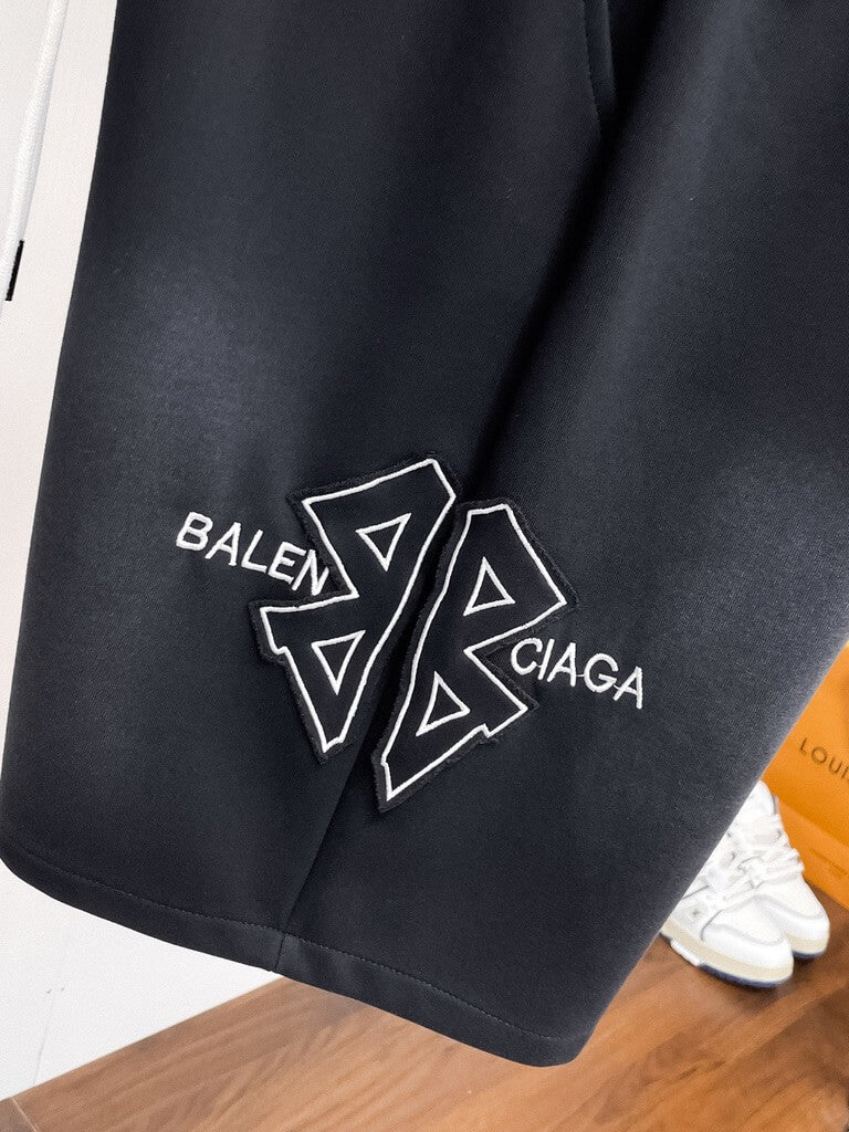 Geometric‑Graphic Print Shorts
