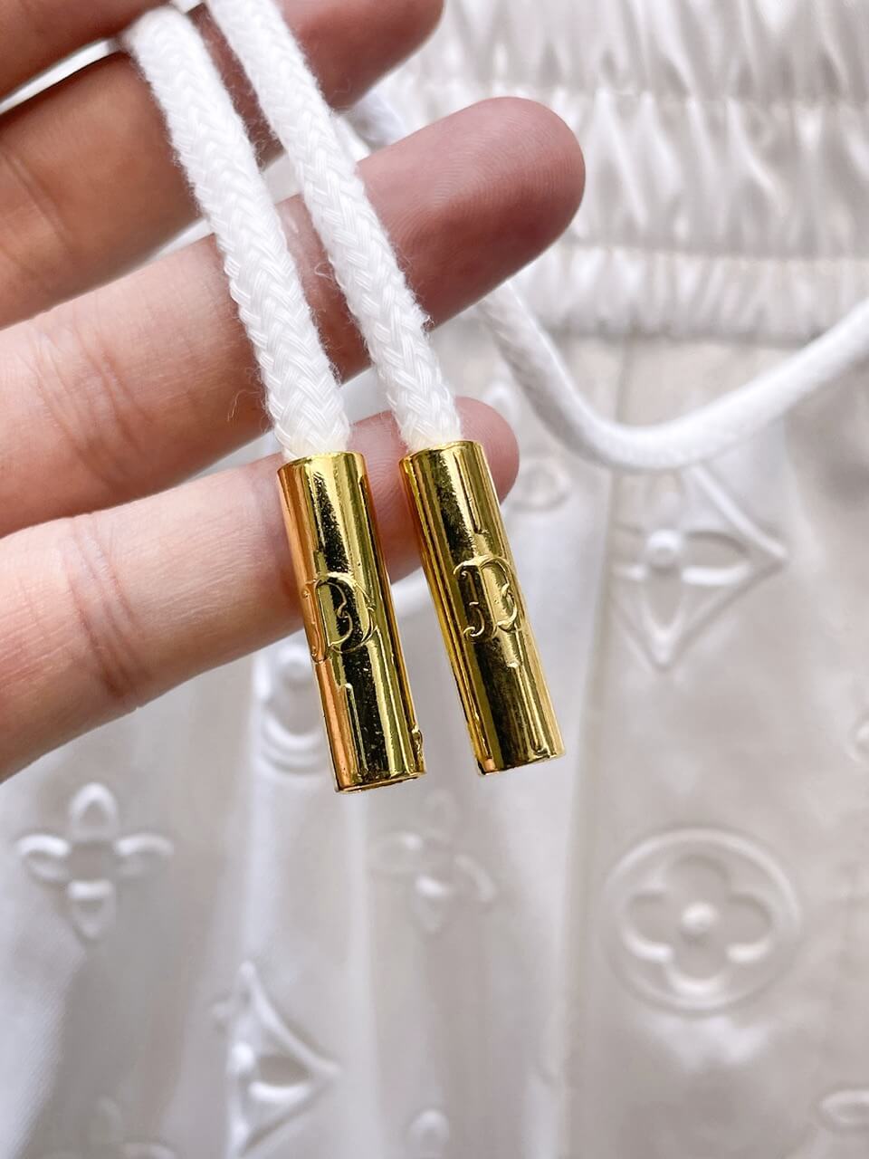 Metal‑Tip Detail Casual Five‑Point Short