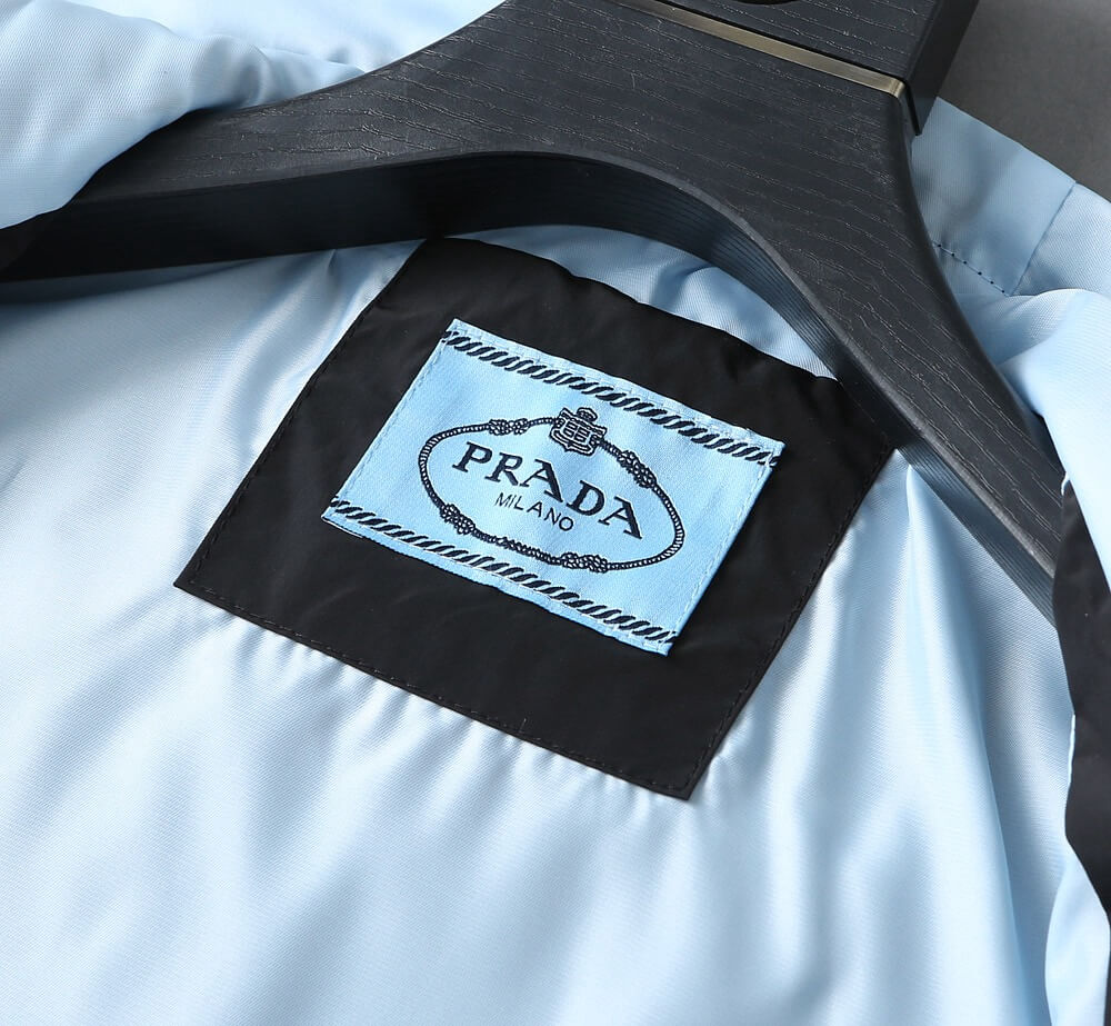 Triangle Contrast Lining Hooded Jacket