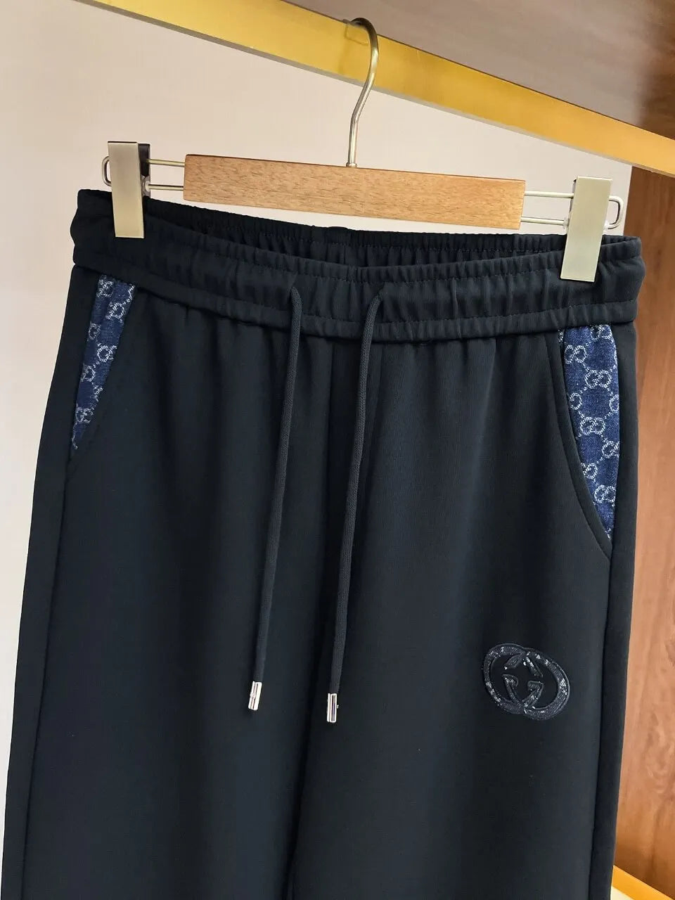 Jacquard Patch Pocket Logo Straight Pants