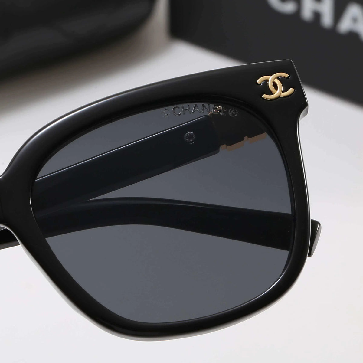 Double C Logo Square Round sunglasses