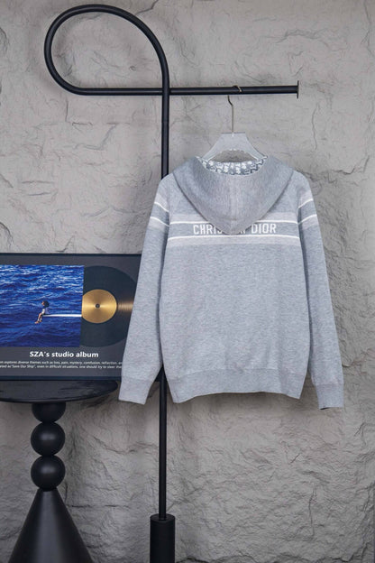 New All‑Over Jacquard Reversible Jacket