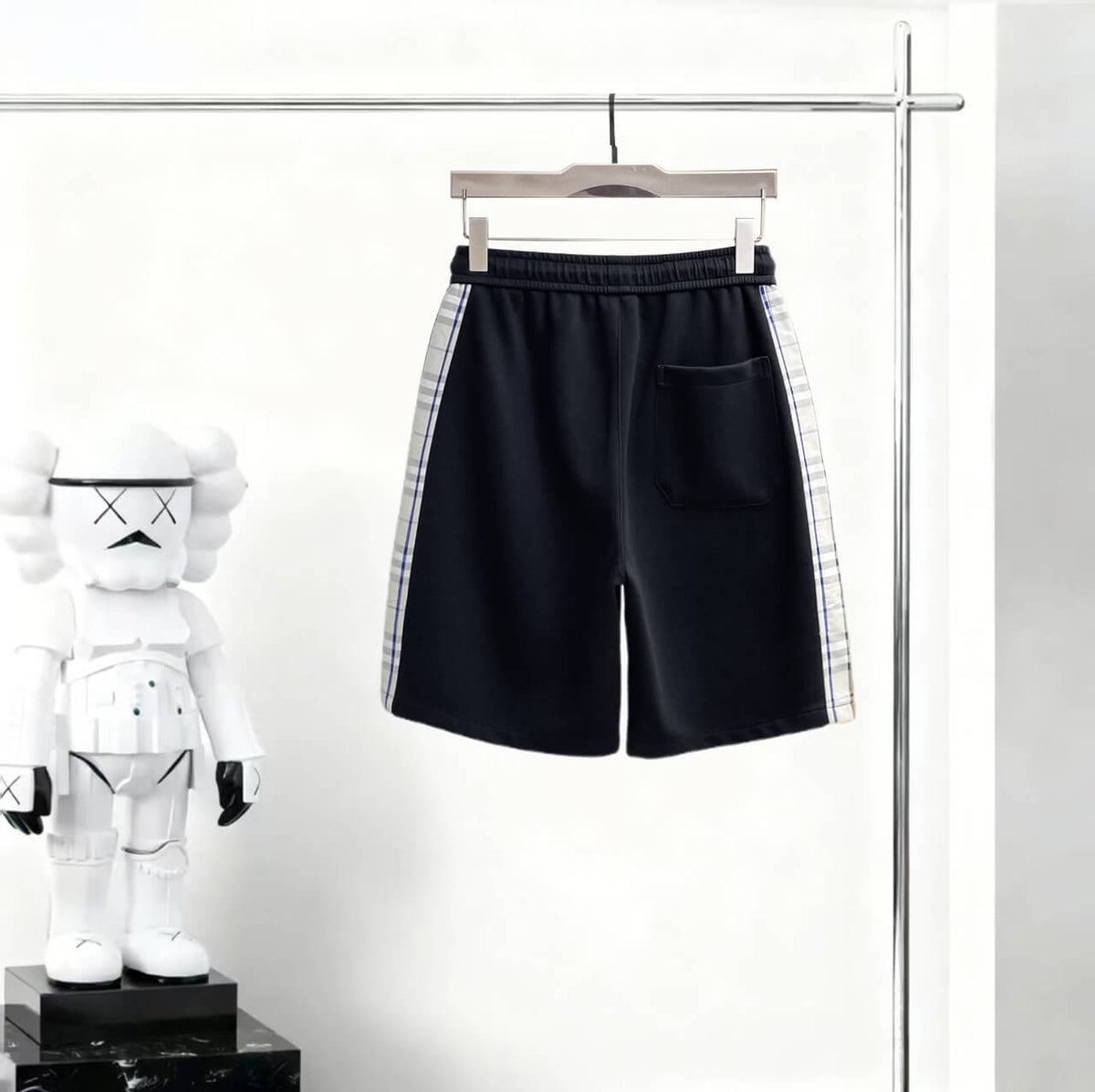 Embroidered Terry Casual Short