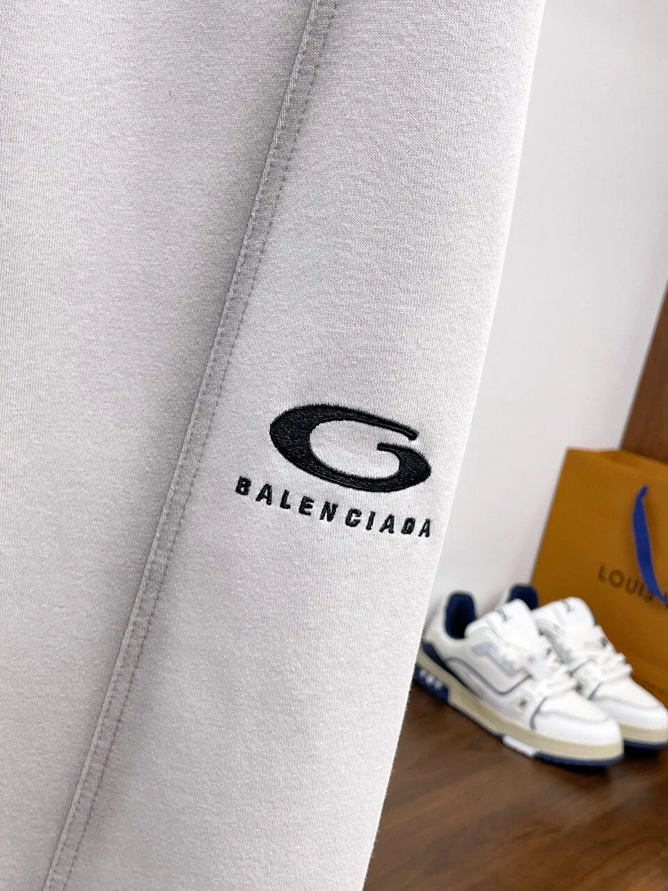 Side Circular Logo Embroidery Pants